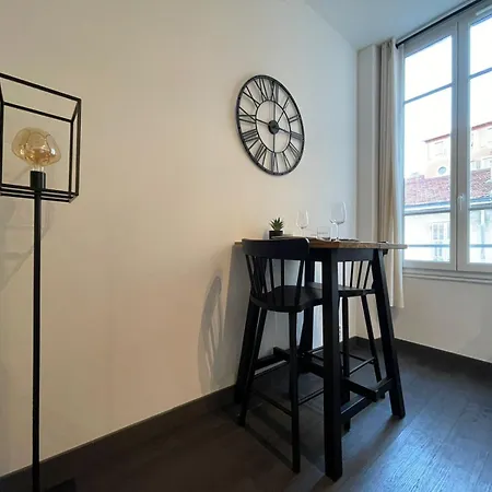 - Port De Apartamento